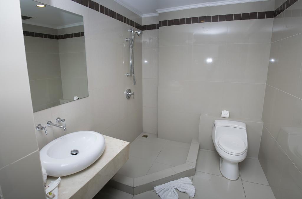 Torres Del Lago Suites And Apartments San José Buitenkant foto